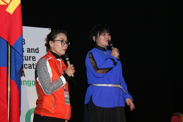 오프닝 행사에 참여한 몽골 문화부 예술정책국장 볼드 세르겔렝