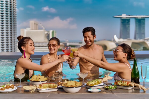 풀만 싱가포르 힐 스트리트의 루프탑 풀 (사진 출처: 풀만 싱가포르 힐 스트리트 홈페이지)