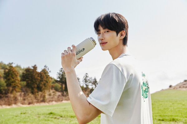 디스커버리 익스페디션 앰버서더 배우 변우석 착용 모습