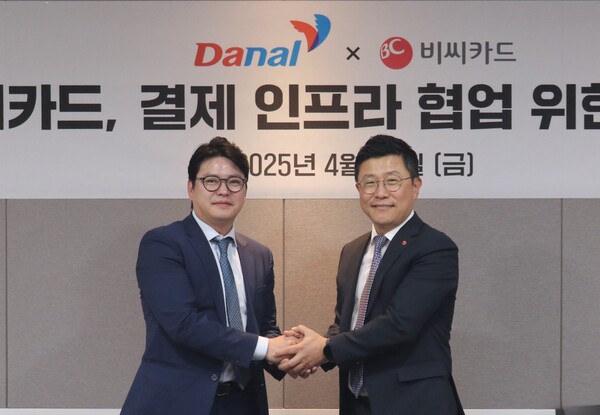 김호정 BC온라인카지노 조작 벳무브 상무(오른쪽), 진창용 다날 사업부문 대표
