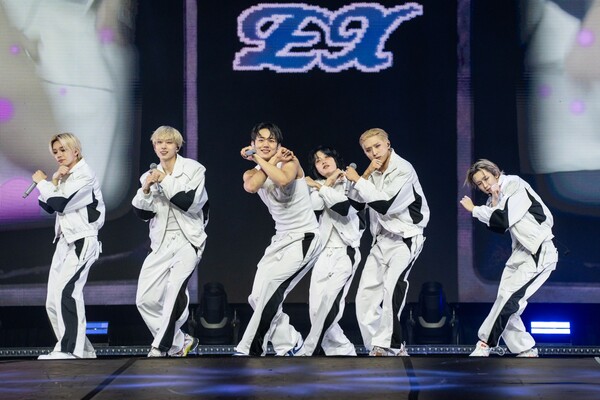 사진 MICHAEL H KIM